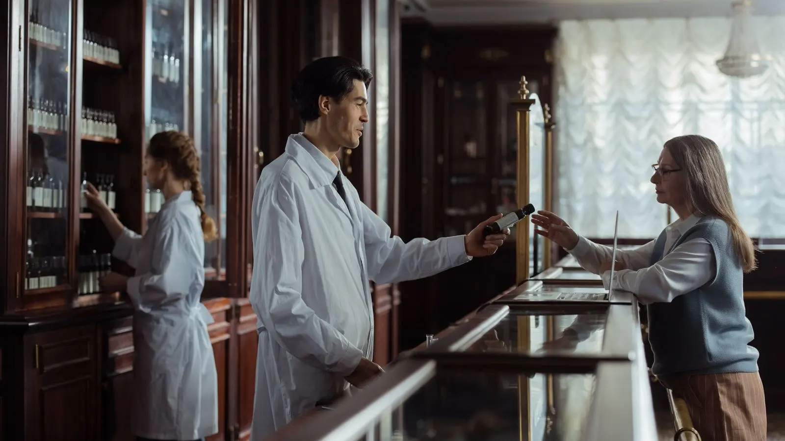 Pharmacy security: schedule drugs, cash and staff — PGAK Insights cover image